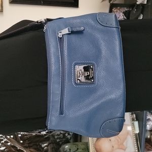 Tignanello, blue leather purse.Immaculate lining, cell phone pocket, side pocket